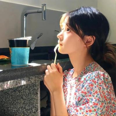 处女塔海报